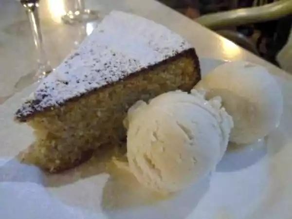 Receta Gató con helado de almendra