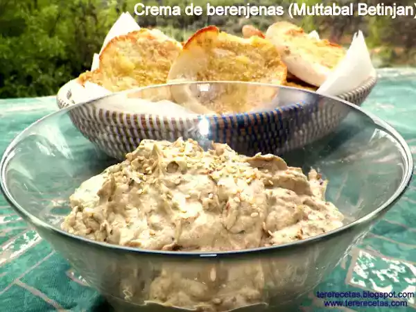 Receta Crema de berenjenas, baba ganuj (en turco) o muttabal betinjan (en árabe)