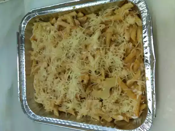 Receta Macarrones con butifarra, senderuelos y bechamel