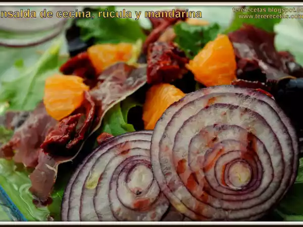 Receta Ensalada de cecina, rúcula y mandarina