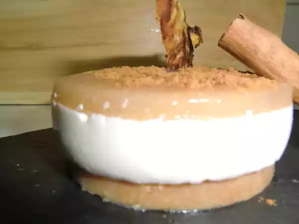 Receta Tarta mini de pera y queso con toque de canela y ron