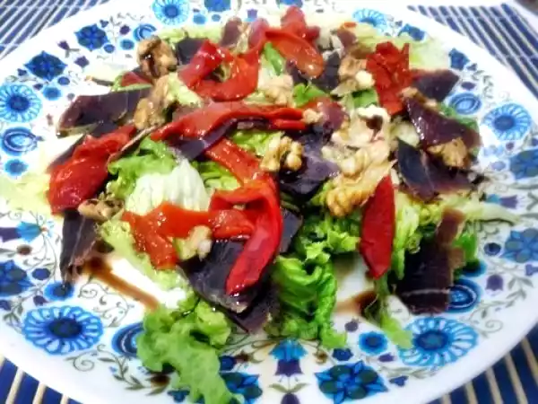 Receta Ensalada de cecina y piquillos