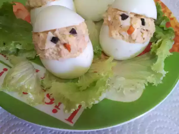 Receta Huevos rellenos. pollitos frescos