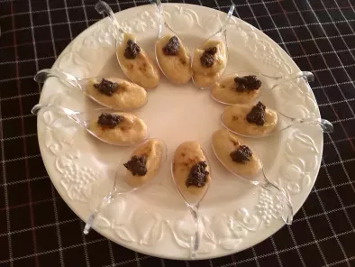 Receta Cucharitas de humus con olivada