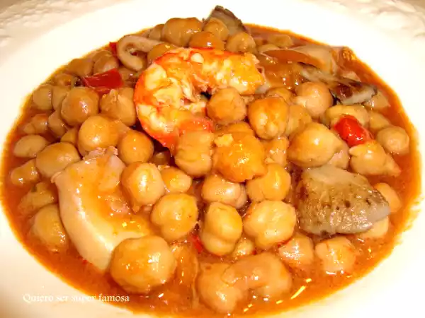 Receta Garbanzos estofados de marisco y guindilla con salteado de setas