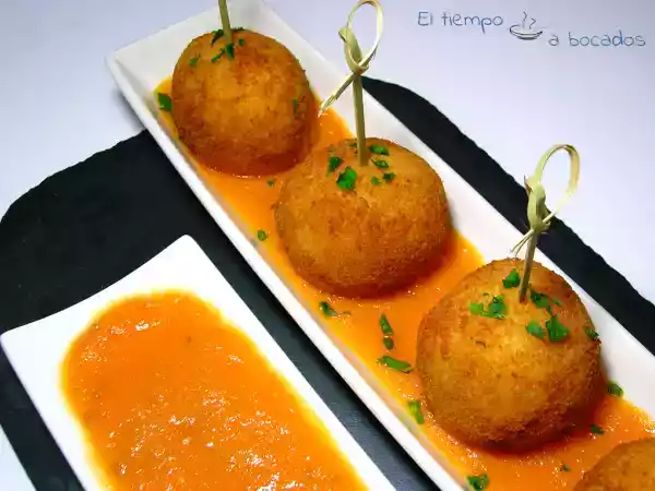 Receta Bolas de patata con tomate dulce