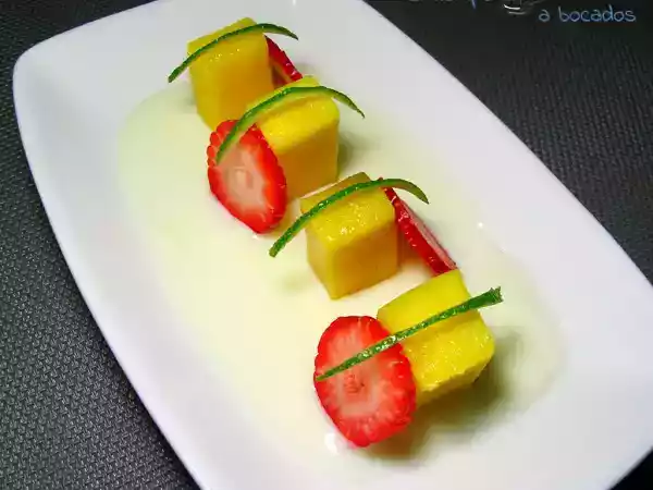 Receta Mango y fresas con crema mascarpone
