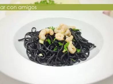 Receta Espaguetis con tinta de calamar y gambas