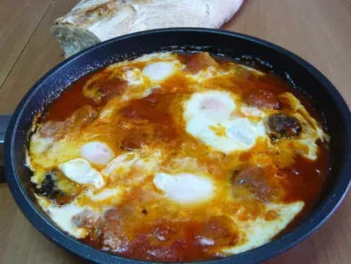 Receta Huevos al plato con morcilla y longaniza