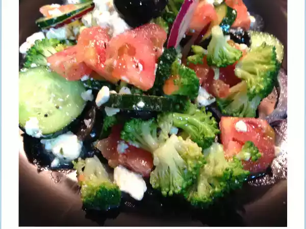 Receta Ensalada griega con brocoli