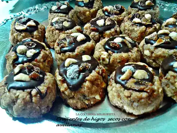 Receta Crujientes de higos secos con avellanas (feliz 2015)