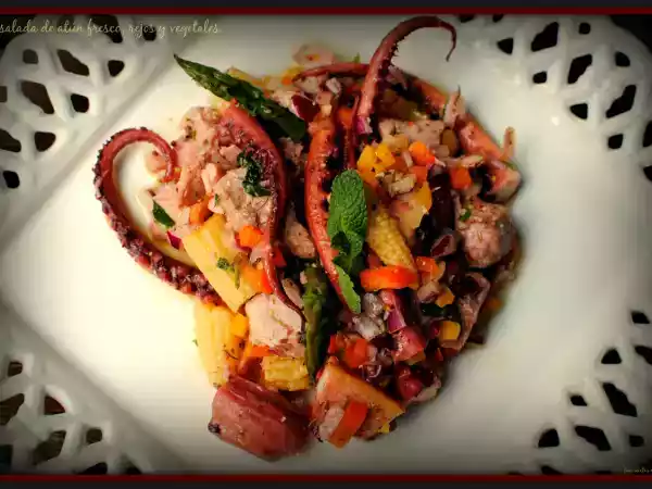 Receta Ensalada de atún fresco, rejos y vegetales.
