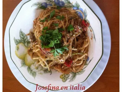 Receta Espaguetis con migas de pan, anchoas y chile