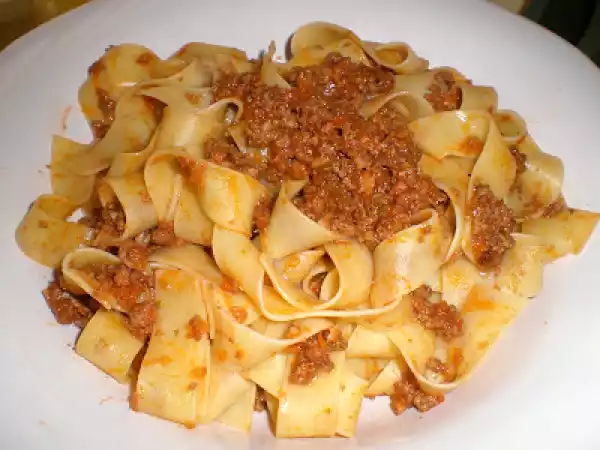 Receta Tagliatelle con salsa boloñesa
