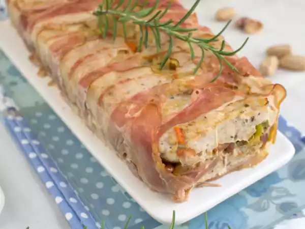 Receta Pastel de pollo relleno de pistachos