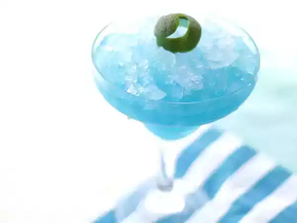 Receta Cóctel blue lagoon