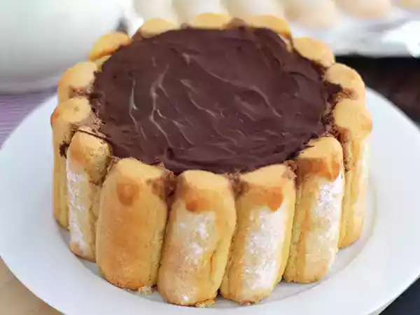Receta Charlota de chocolate fácil
