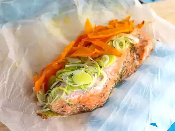Receta Papillote de salmón jugoso