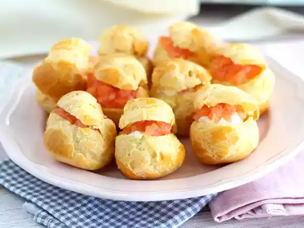 Receta Choux con salmón y queso