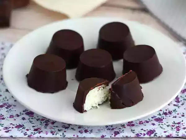 Receta Bombones de chocolate negro y coco