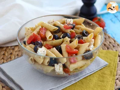 Receta Ensalada de pasta, tomate, feta y aceitunas