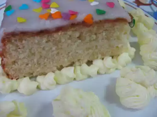 Receta Bizcocho glaseado con nata.