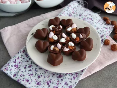 Receta Bombones de chocolate con esponjitas y avellanas