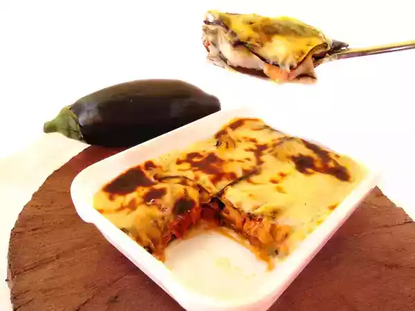 Receta Lasaña de berenjenas y bacalao al ajoarriero, con queso de cabra