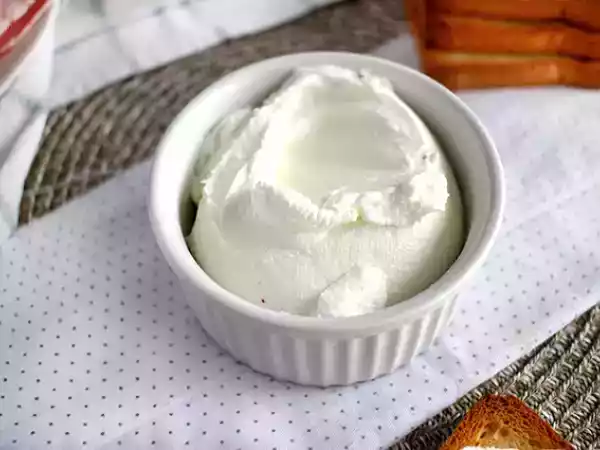 Receta Queso crema casero (tipo philadelphia) con 2 ingredientes