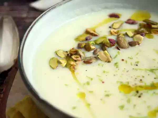 Receta Crema de coliflor y pistacho