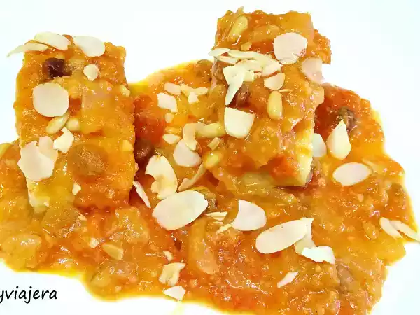 Receta Bacalao con frutos secos y tomate