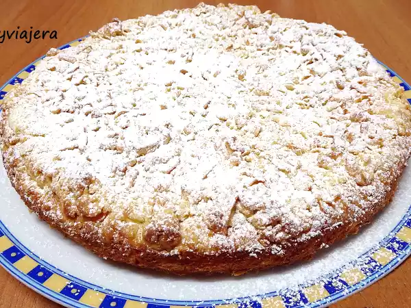 Receta Tarta rellena de crema de yogur