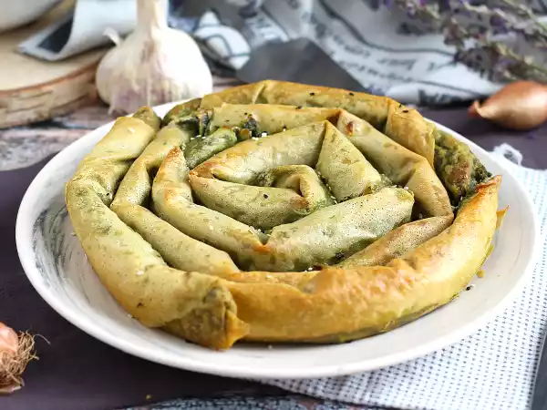 Receta Borek, empanada turca de espinacas y queso