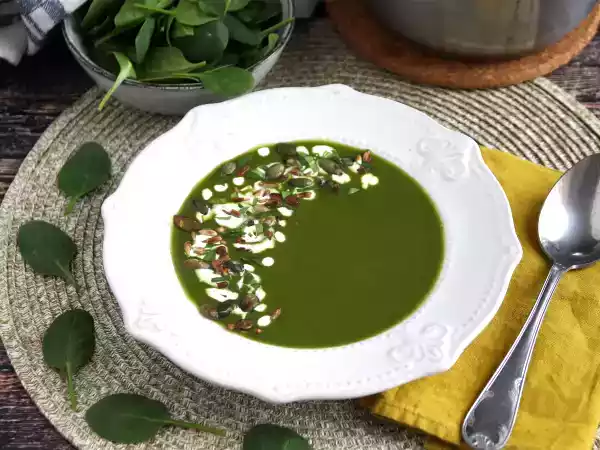 Receta Crema de espinacas ¡el truco para que toda la familia coma verduras!