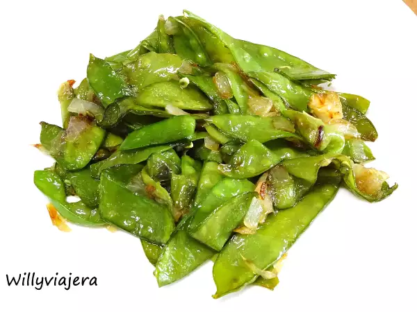 Receta Bisaltos o tirabeques salteados