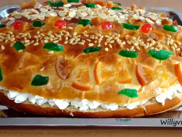 Receta Coca de san juan rellena de nata