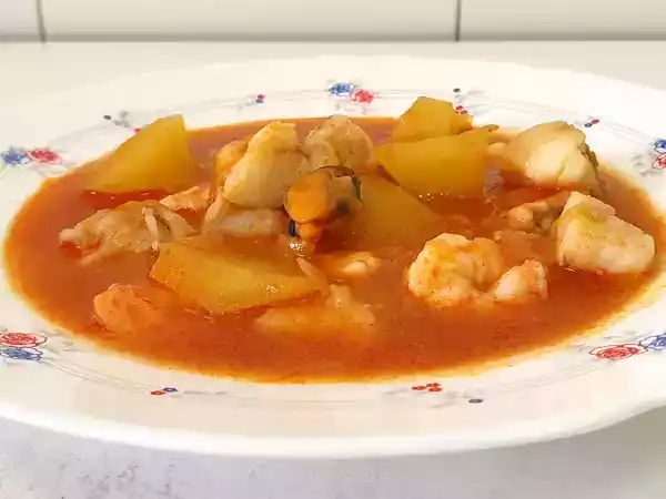 Receta Guiso de rape y langostinos