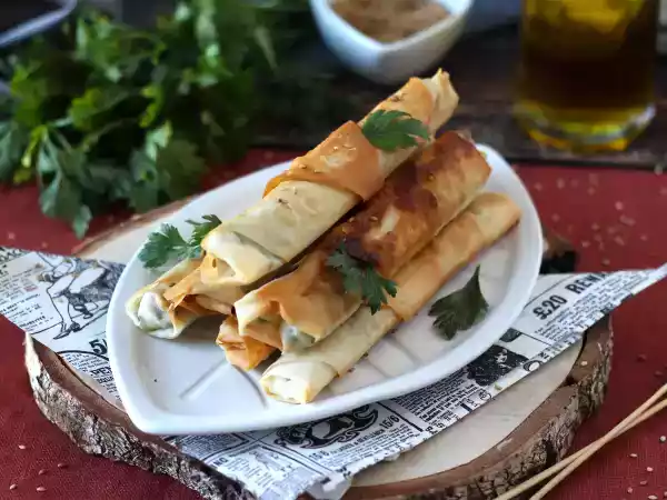 Receta Börek, rollitos turcos de queso feta y perejil