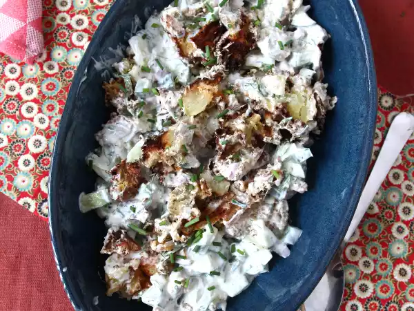 Receta Ensalada de pepinos y patatas crujientes