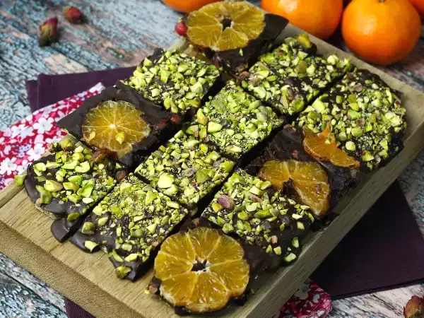 Receta Tableta de chocolate con pistacho y mandarina, ¡el dulce perfecto para el invierno!
