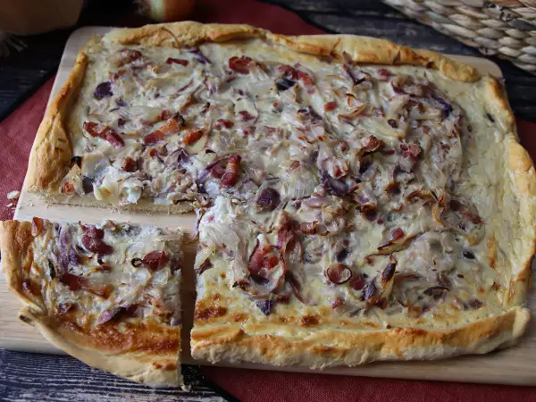 Receta Zwiebelkuchen: tarta alemana de cebolla y beicon ahumado