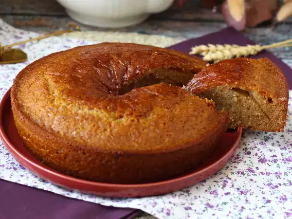 Receta Bizcocho de miel esponjoso y jugoso: fácil y sin batidora