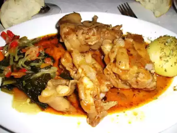 Receta Pies de ministro con salsa de caracoles