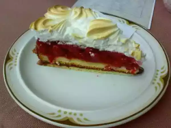 Receta Tarta de ruibarbo con merengue francés