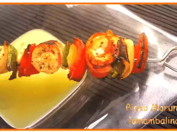 Receta Pincho moruno con salsa dulce de cebolla