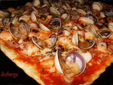 Receta Pizzas marineras - de salmon y mariscos (receta del sr. d.)