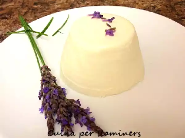 Receta Panna cotta de lavanda