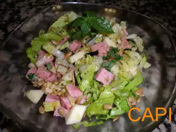 Receta Fresca ensalada de jamón dulce y manzana.