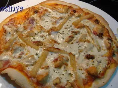 Receta Pizza polera con papafritas y salsa roquefort