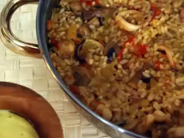 Receta Arroz con champiñones, chipirones y alcachofas